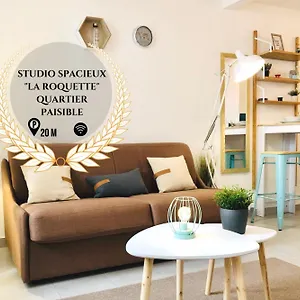 Sérénité-la Roquette-rue Très Calme Appartement