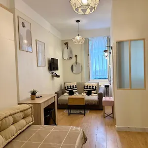 https://arc-de-triomphe-parc-monceau-home-in.fr-paris.fr